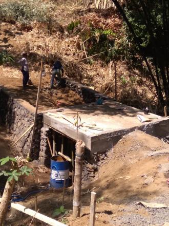 Pembuatan Jalan Usaha Tani ( JUT ) Dari Dusun Kanginan Menuju Dusun Kawanan